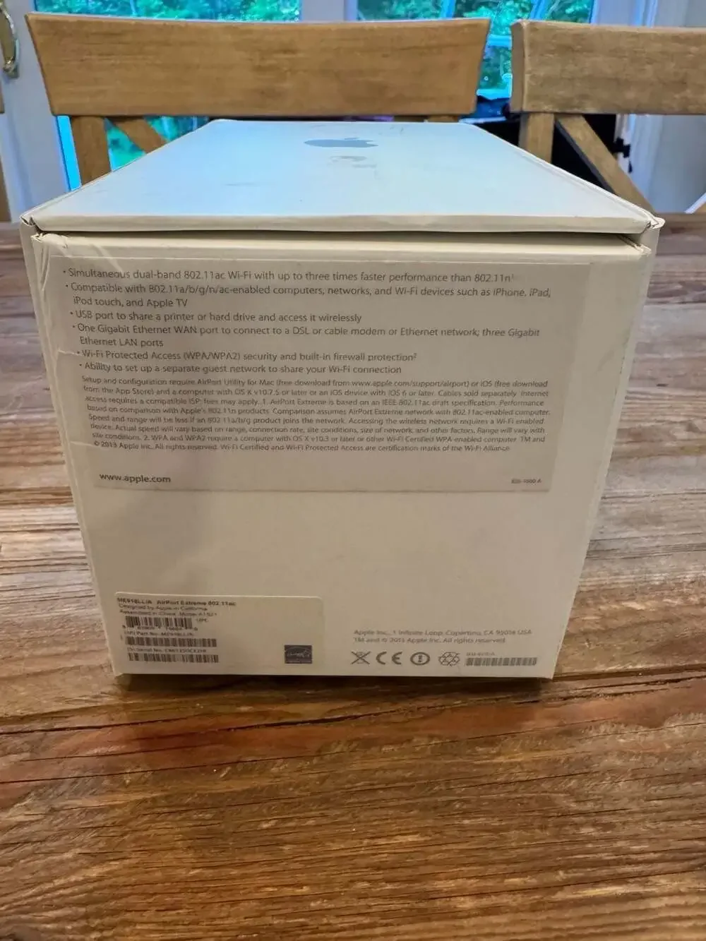 Apple AirPort Extreme 802.11ac Wi-Fi Base Station Model A1521